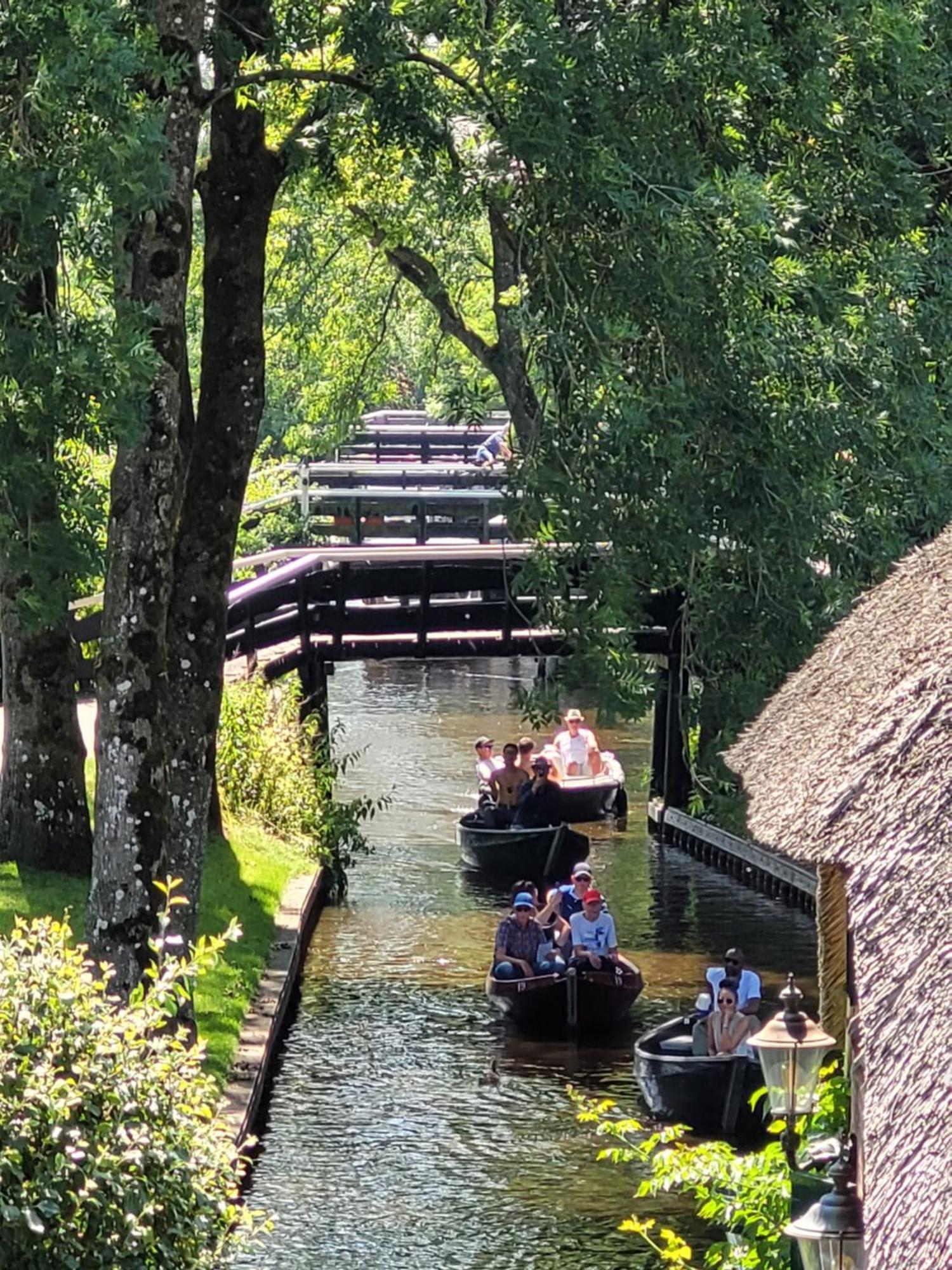 B&B Villa Giethoorn - Canalview, Privacy & Parking Exterior photo